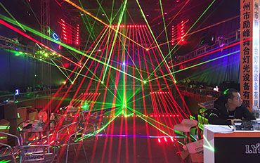 Lifeng Lighting 8 Eyes Beauty Prince' appeared in 2018 Guangzhou prolight+sound